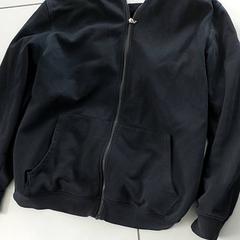 Kleding - Gilet Zwart, a été signalé par Centraal magazijn utilisant iLost