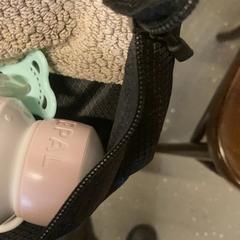Cosas de bebe Doek, babyfles bloemetjes, speen groen, ha sido reportado por Attractie- & Vakantiepark Slagharen con iLost
