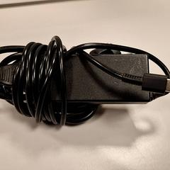 Laptop+lader, segundo informou Vrije Universiteit Amsterdam usando iLost