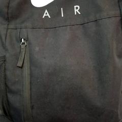 حقائب حمل وحقائب اليد، كما تم الإبلاغ عنه بواسطة allGo Almere عبر iLost