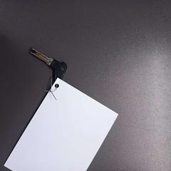 Klíč na kolo Zwart merk AXA, jak nahlášeno Gebo Tours pomocí iLost