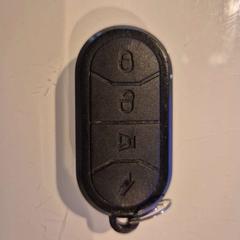 Autoschlüssel key, gemeldet von Room Mate Bruno über iLost