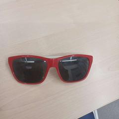 眼鏡 rouge がiLostで IKEA Toulon によって報告されました