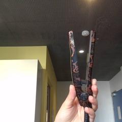 Planxa per al cabell, segons ha informat MEININGER Hotel Lyon Centre Berthelot mitjançant iLost