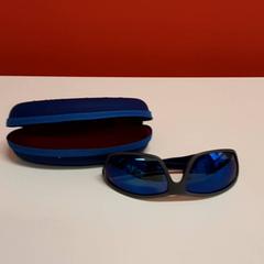 Zonnebril // sunglasses, iLost를 사용하여 Vrije Universiteit Brussel (VUB)에 보고됨