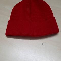 قبعة صغيرة، كما تم الإبلاغ عنه بواسطة Arriva Oost-Brabant عبر iLost