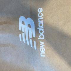 Borsa della spesa Groen shirt, vest, broek, come riportato da Designer Outlet Roosendaal utilizzando iLost