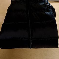 Doudoune sans manche, som rapportert av IKEA Paris - Thiais ved bruk av iLost