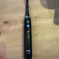 Spazzolino, come riportato da MEININGER Hotel Köln West utilizzando iLost