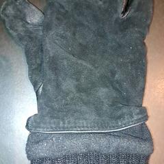 قفاز، كما تم الإبلاغ عنه بواسطة TivoliVredenburg عبر iLost