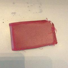 Plånbok Red leather, rapporterat av MEININGER Hotel Amsterdam Amstel med iLost
