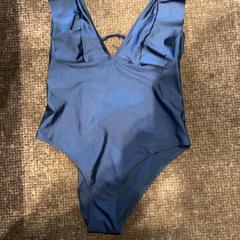 Costume da bagno, come riportato da Van der Valk Hotel Apeldoorn - De Cantharel utilizzando iLost