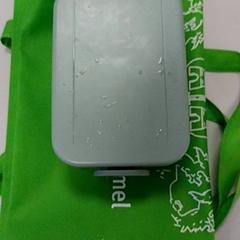 صندوق الغداء Grijs/ groen، كما تم الإبلاغ عنه بواسطة Vrije Universiteit Amsterdam عبر iLost