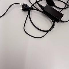 Cargador de laptop Zwart, ha sido reportado por Heidelberglaan 15 con iLost