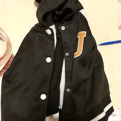 Zwarte highsschool jacket, segundo informou IKEA Zwolle usando iLost