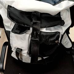 Ryggsäck Grijs zwart, rapporterat av Qbuzz GD Groningen Peizerweg med iLost