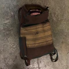 Poltsa Brown, gisa salatu by KABUL à GoGo / Teatro iLost erabiliz