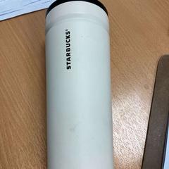 Flaske White(Starbucks), som rapportert av Sheraton Brussels Airport Hotel ved bruk av iLost