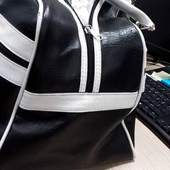 حقائب حمل وحقائب اليد، كما تم الإبلاغ عنه بواسطة Qbuzz Fryslân عبر iLost