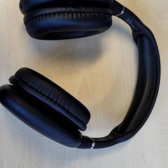 Hörlurar, rapporterat av Connexxion Haarlem IJmond med iLost