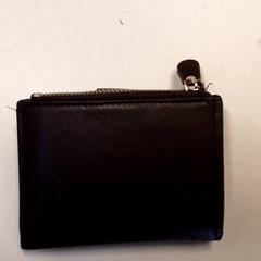 Cartera Alotani, segons ha informat Qbuzz ZHN mitjançant iLost