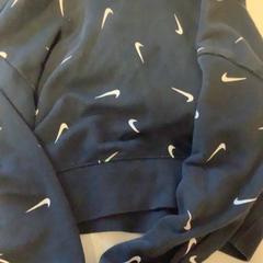 Tröja, rapporterat av Artis med iLost