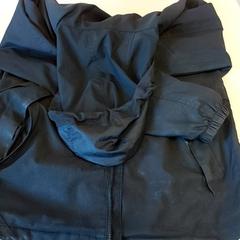 Kleding - Jas zwart, ha sido reportado por Centraal magazijn con iLost
