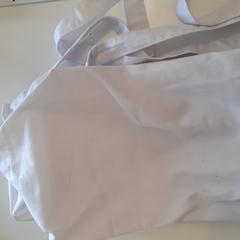 Schort VIA TIENEN, amint azt Centraal magazijn az iLost segítségével jelentette.