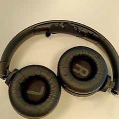 Hodetelefoner, som rapportert av U-OV Amersfoort ved bruk av iLost