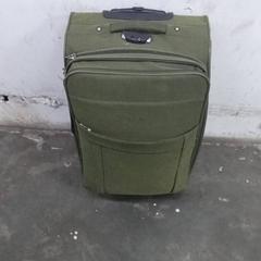 حقيبة سفر، كما تم الإبلاغ عنه بواسطة محطة الرياض (الرياض) عبر iLost