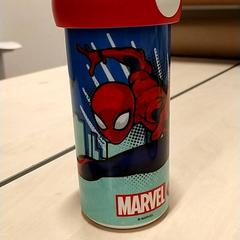 Ivópohár Spiderman, amint azt IKEA Zwolle az iLost segítségével jelentette.