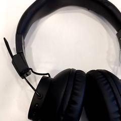 Headphones, as reported by Arriva Limburg Noord using iLost