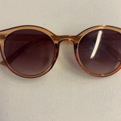 サングラス がiLostで GVB によって報告されました