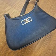 Bolsa, ha sido reportado por GVB con iLost