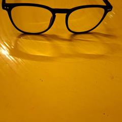 Lentes Lunette noir de vue, segundo informou IKEA Paris Nord Roissy usando iLost