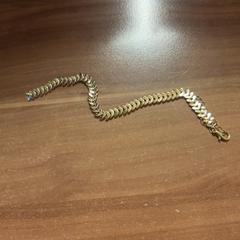 Armband, rapporterat av Pathé Haarlem med iLost