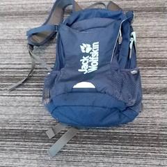 حقائب الظهر والحقائب النهارية، كما تم الإبلاغ عنه بواسطة Arriva Limburg Zuid عبر iLost