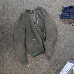 재킷, iLost를 사용하여 TCR Tours에 보고됨