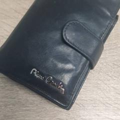 Pénztárca Gdowik, amint azt EBS Spijkenisse az iLost segítségével jelentette.