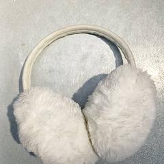 Belarri-mufak, gisa salatu by IKEA Orléans - Ardon iLost erabiliz