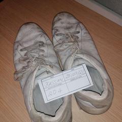 Schuh, gemeldet von The Dominican über iLost