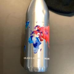 Bouteille, a été signalé par MEININGER Hotel Bremen Hauptbahnhof utilisant iLost