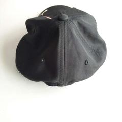 Casquette, a été signalé par Twisto utilisant iLost