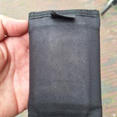 Zwarte portemonnee met inhoud, as reported to iLost