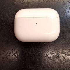 Draadloze oortjes in houder, gemeldet von Rotterdam The Hague Airport über iLost