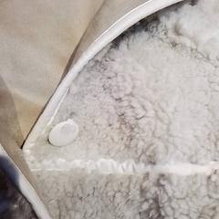 Chaqueta, segundo informou Beekse Bergen Resorts en Hotel usando iLost