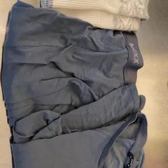 Vêtements, a été signalé par MEININGER Hotel Leipzig Hauptbahnhof utilisant iLost