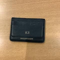 Cartera Squires, segons ha informat Gemeente Amsterdam mitjançant iLost