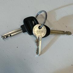 Clave, segundo informou Het Amsterdamse Winterterras usando iLost