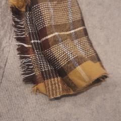 Sjal, som rapportert av Internationaal Theater Amsterdam ved bruk av iLost